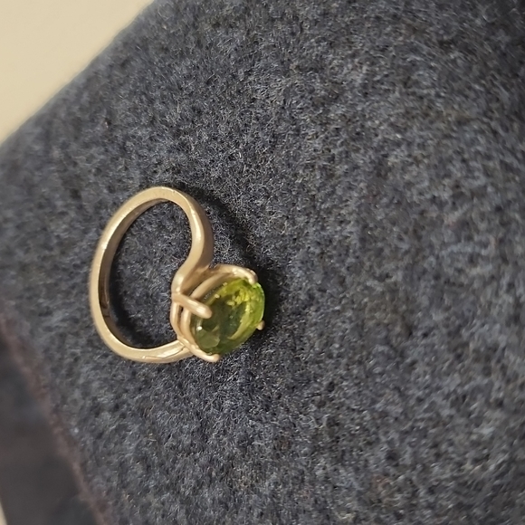 925 peridot ring - Picture 1 of 1
